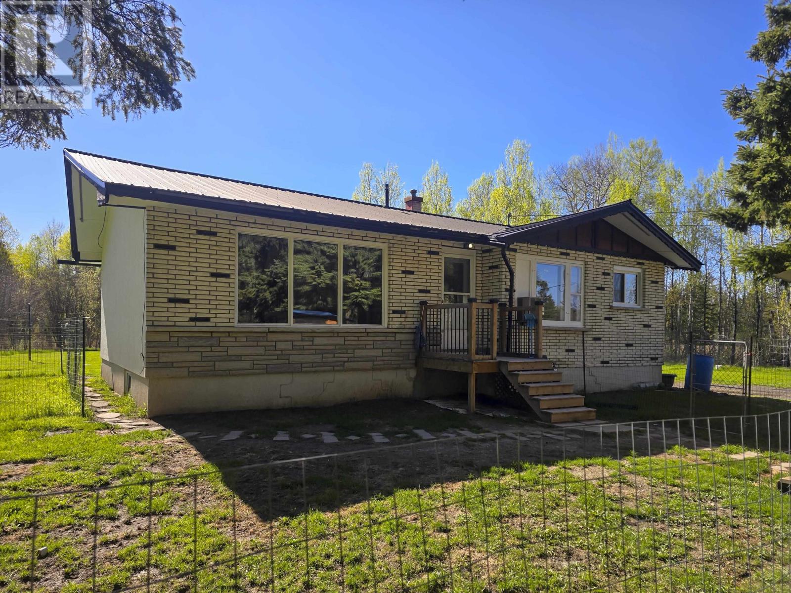 6301 Loch Lomond Rd, Thunder Bay, Ontario  P7K 1C1 - Photo 1 - TB2601281