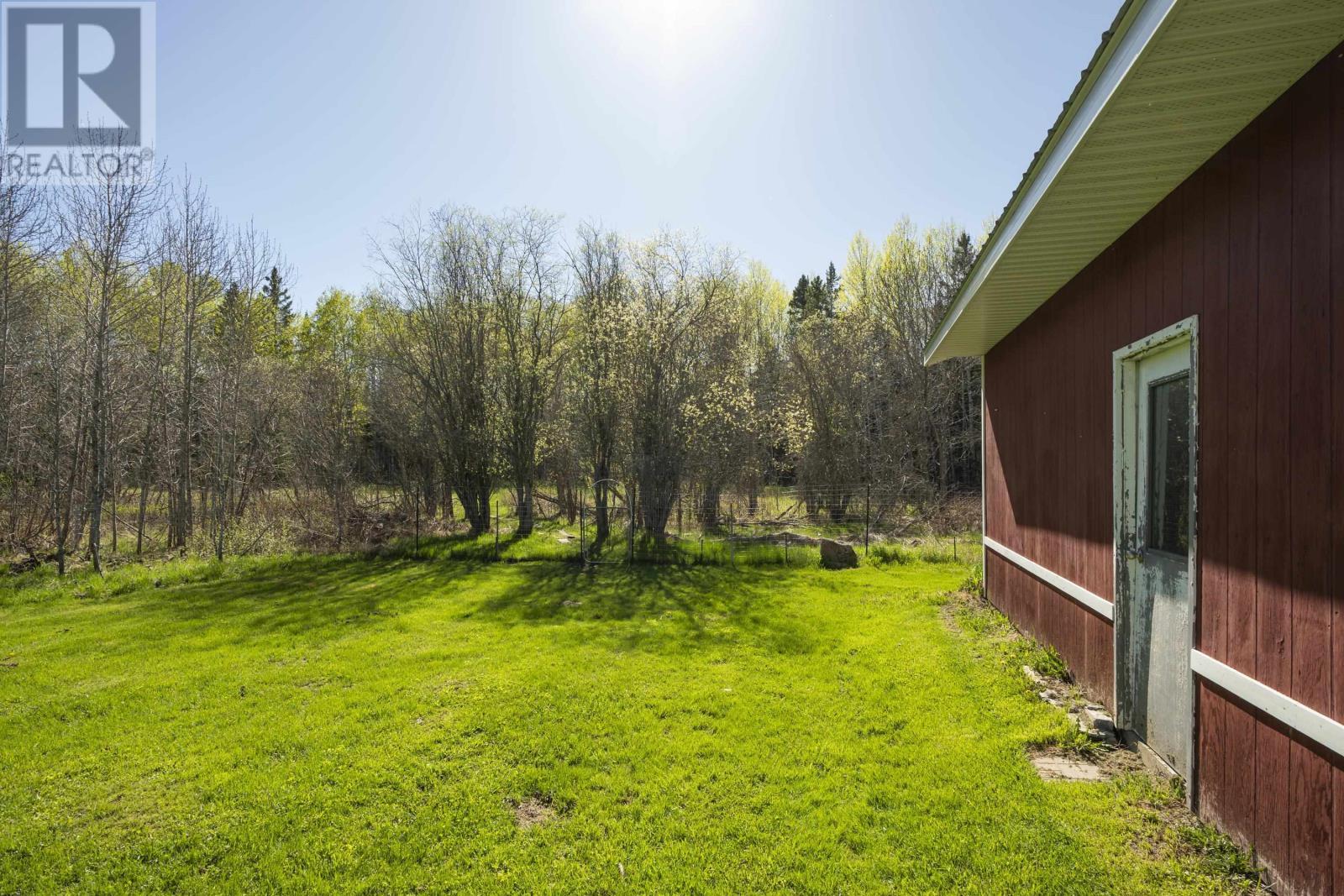 6301 Loch Lomond Rd, Thunder Bay, Ontario  P7K 1C1 - Photo 37 - TB2601281