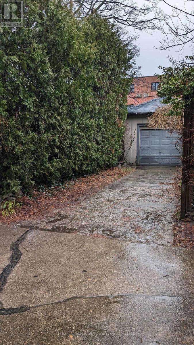 Lower - 16 Laxton Avenue, Toronto, Ontario  M6K 1K9 - Photo 35 - W12990512