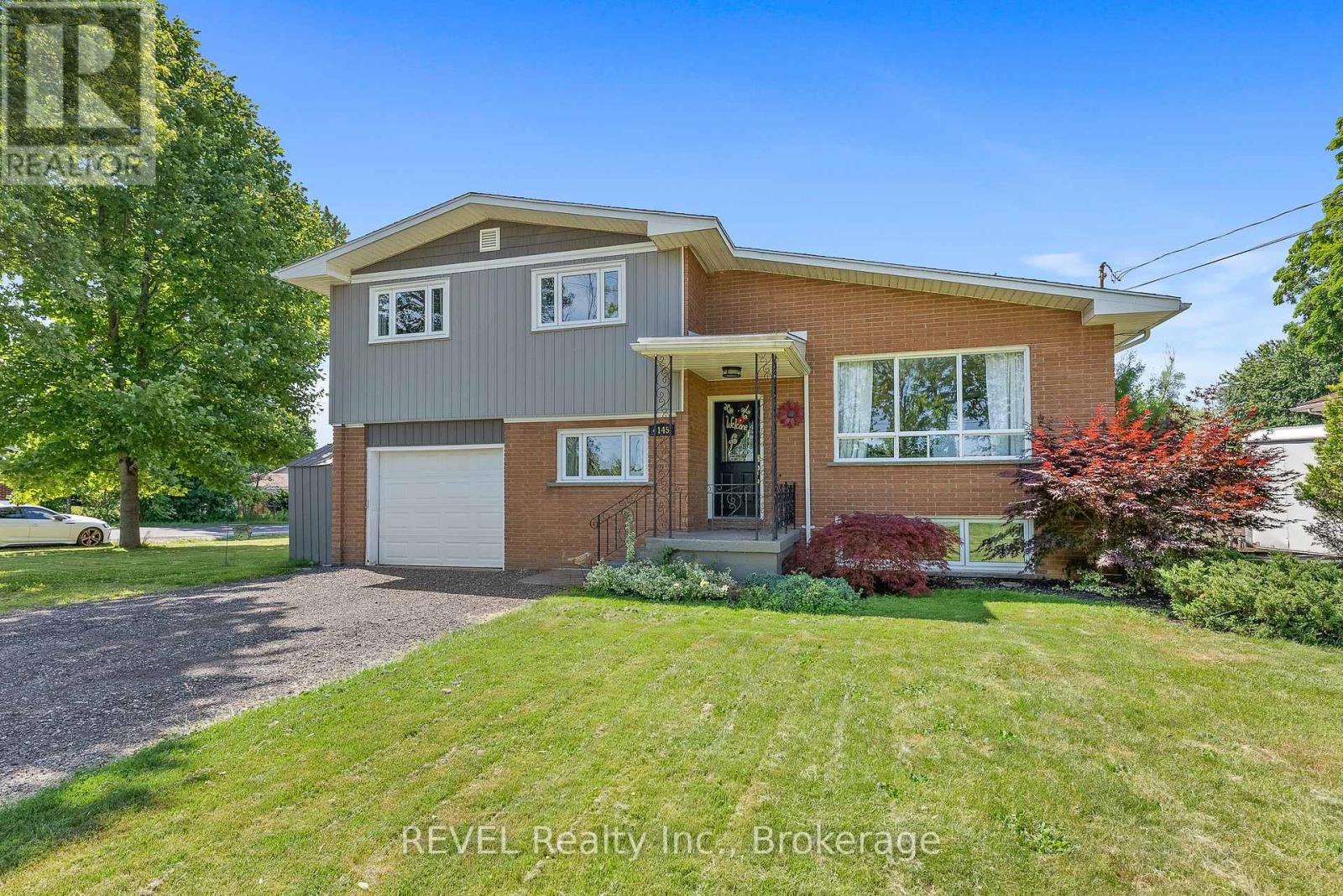 Upper/main - 4145 Rebstock Road, Fort Erie, Ontario  L0S 1B0 - Photo 2 - X13222014
