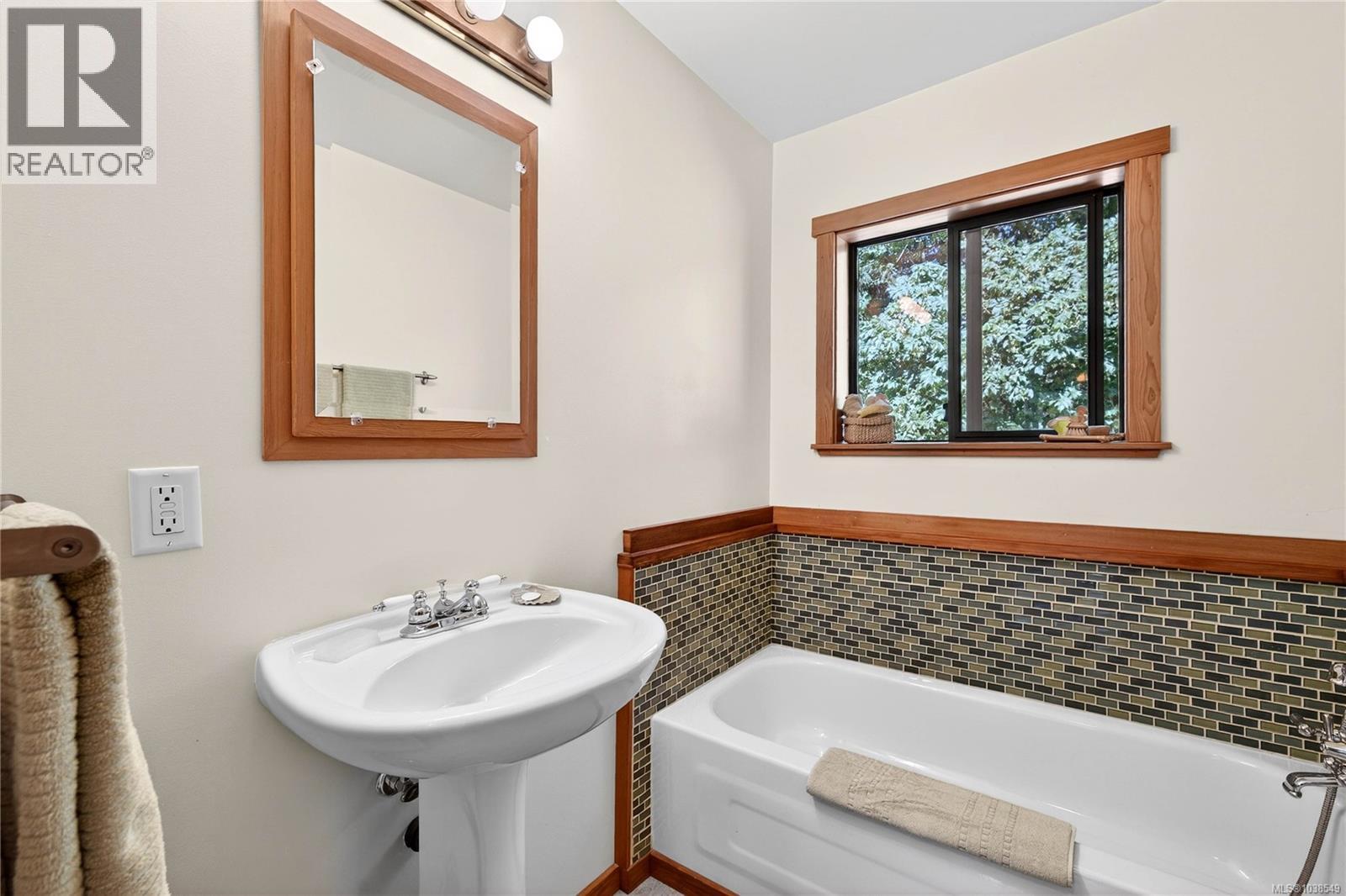 654 Vesuvius Bay Rd, Salt Spring, British Columbia  V8K 2T2 - Photo 33 - 1038549