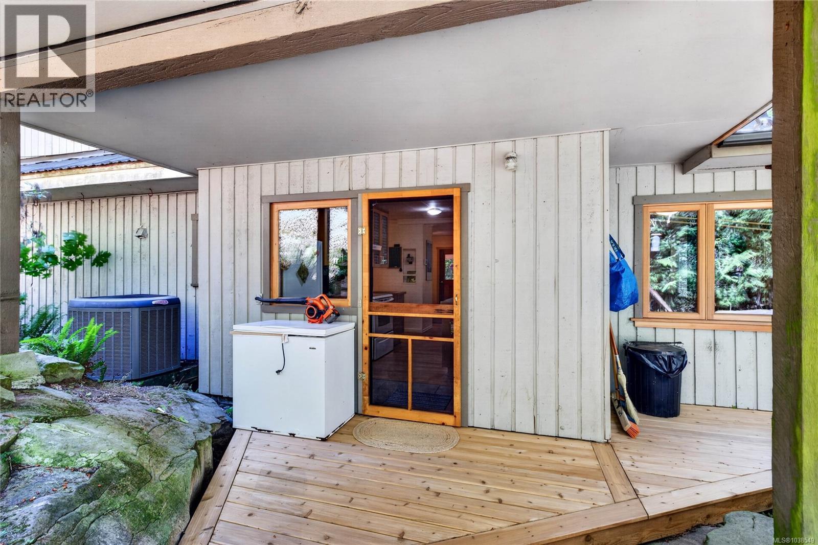 654 Vesuvius Bay Rd, Salt Spring, British Columbia  V8K 2T2 - Photo 35 - 1038549