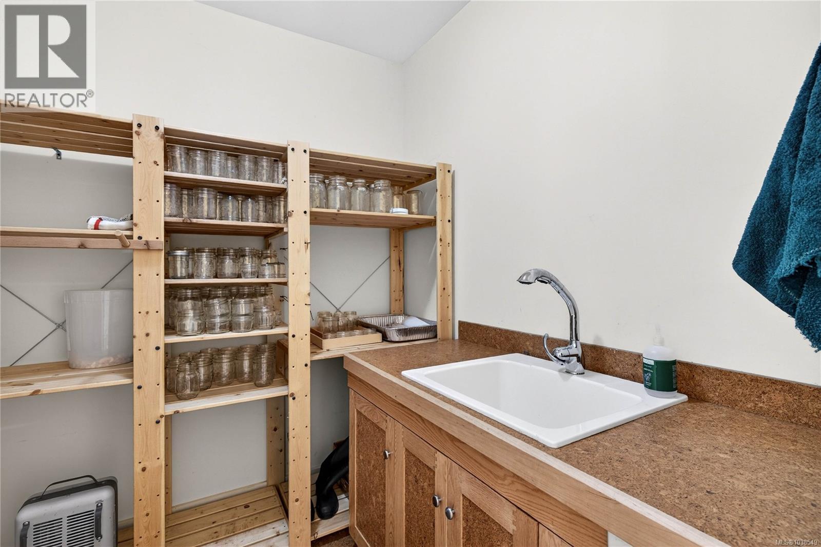 654 Vesuvius Bay Rd, Salt Spring, British Columbia  V8K 2T2 - Photo 39 - 1038549