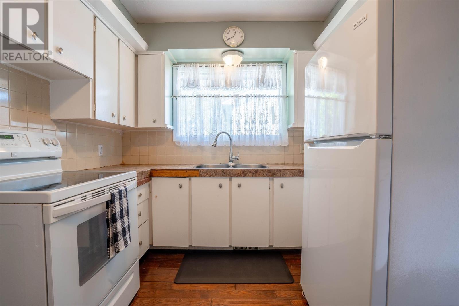 135 Lewis Rd, Sault Ste. Marie, Ontario  P6A 4G6 - Photo 11 - SM261241