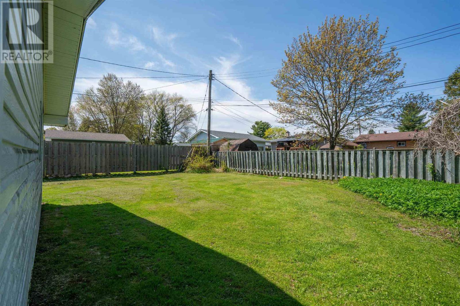 135 Lewis Rd, Sault Ste. Marie, Ontario  P6A 4G6 - Photo 23 - SM261241