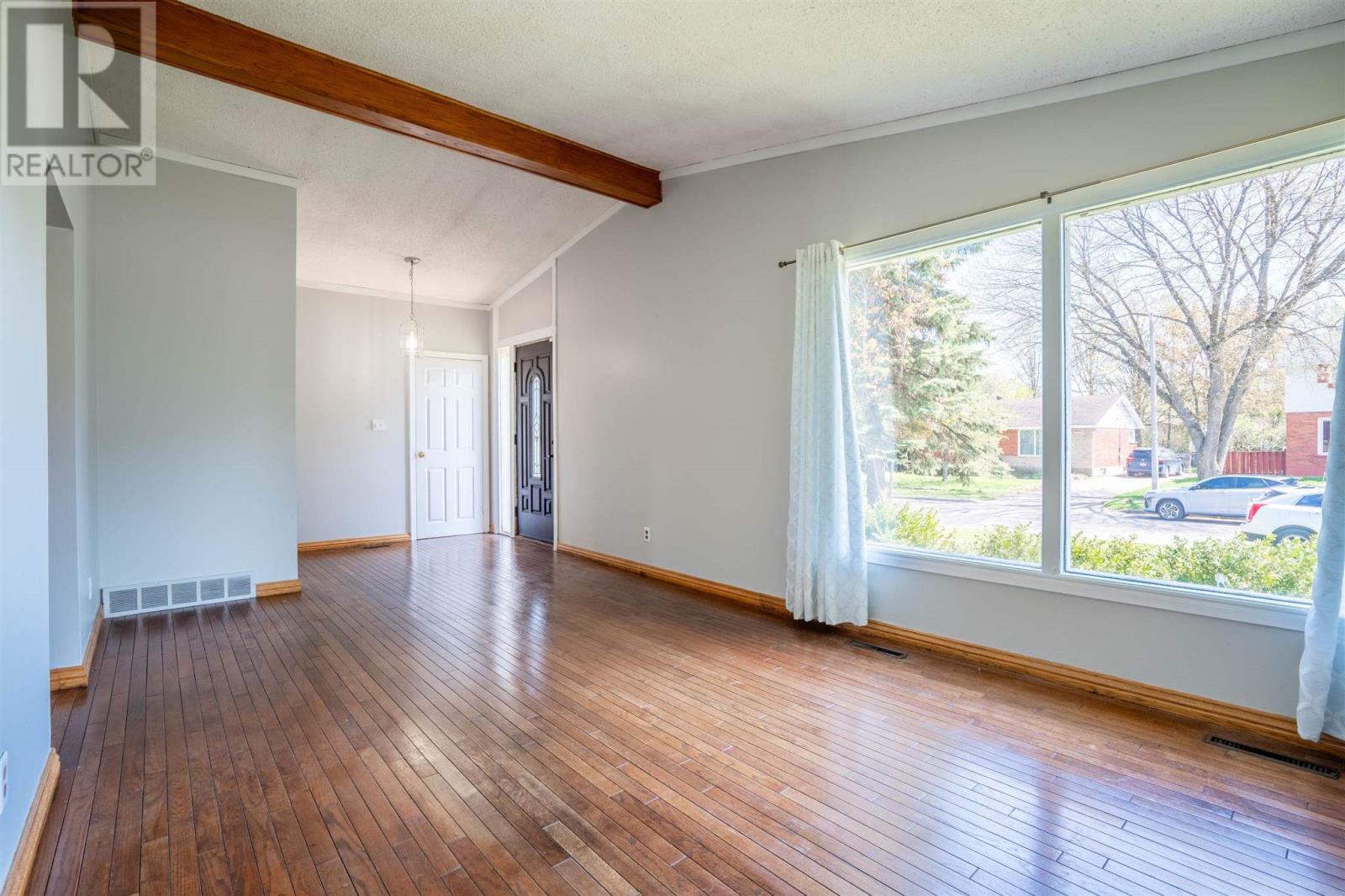 135 Lewis Rd, Sault Ste. Marie, Ontario  P6A 4G6 - Photo 7 - SM261241