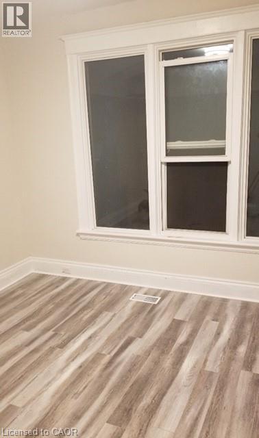 16 Eastbourne Avenue Unit# Main Fl, Hamilton, Ontario  L8M 2M7 - Photo 8 - 40835327