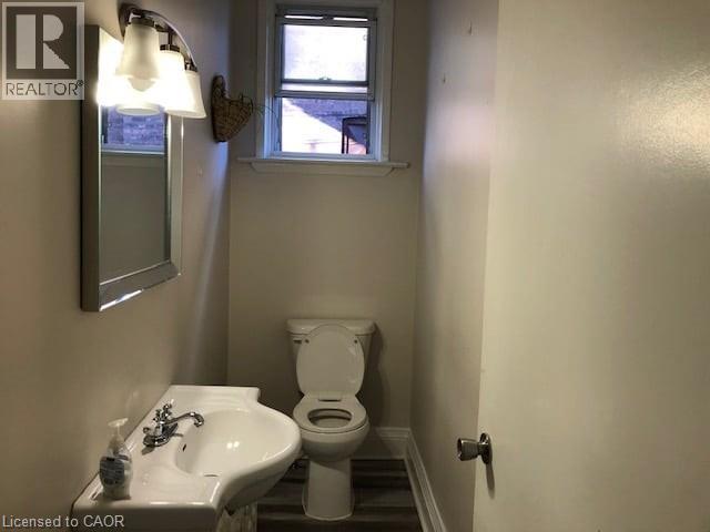 16 Eastbourne Avenue Unit# Main Fl, Hamilton, Ontario  L8M 2M7 - Photo 7 - 40835327