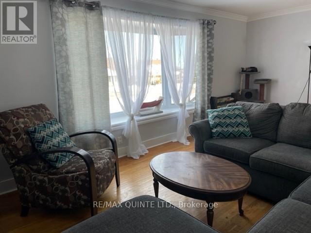 42 Fourth Avenue, Quinte West (Trenton Ward), Ontario  K8V 5H7 - Photo 2 - X12835172