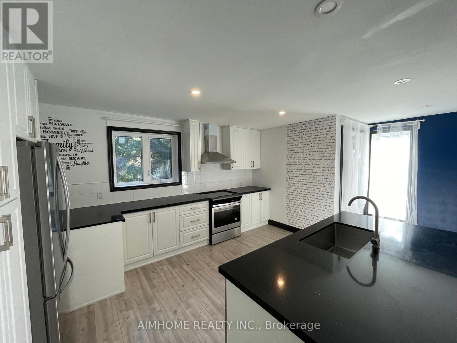 Main - 11 Lauralynn Crescent, Toronto, Ontario  M1S 2H3 - Photo 6 - E13219802