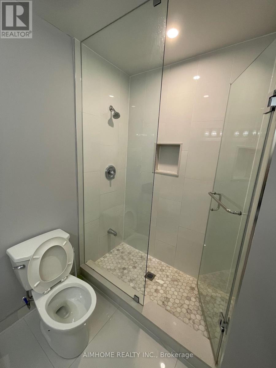 Main - 11 Lauralynn Crescent, Toronto, Ontario  M1S 2H3 - Photo 11 - E13219802