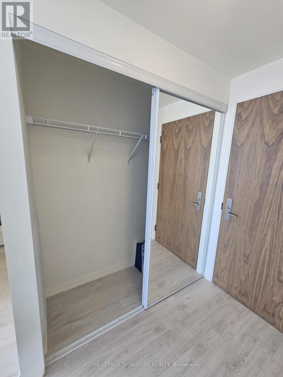 2207 - 27 Korda Gate, Vaughan, Ontario  L4K 0P6 - Photo 3 - N13218596