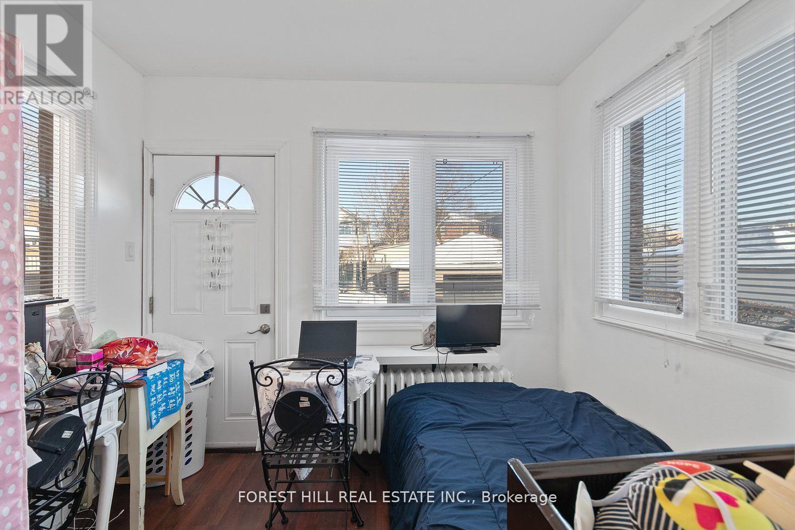 Main - 55 Hartley Avenue, Toronto, Ontario  M6E 4E9 - Photo 18 - W13221418