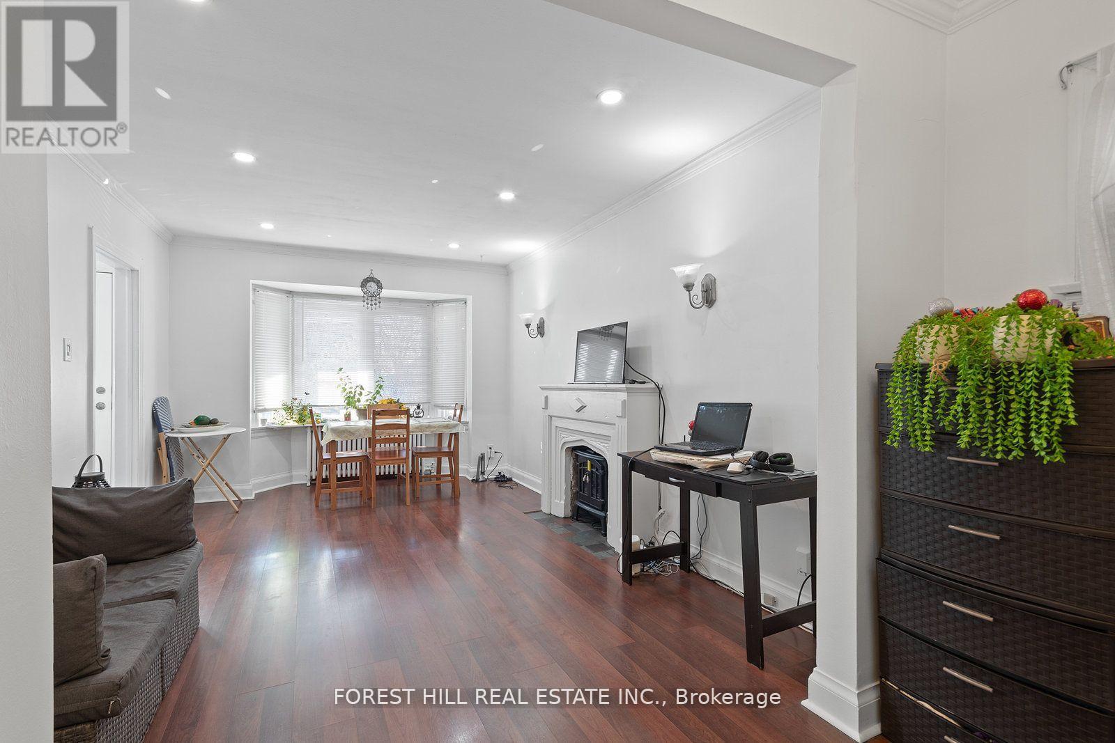 Main - 55 Hartley Avenue, Toronto, Ontario  M6E 4E9 - Photo 10 - W13221418