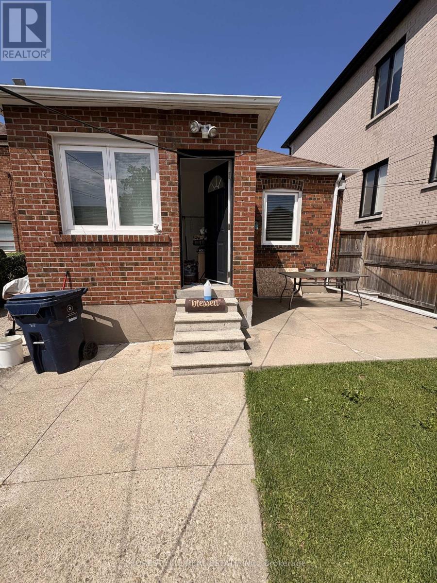 Main - 55 Hartley Avenue, Toronto, Ontario  M6E 4E9 - Photo 24 - W13221418