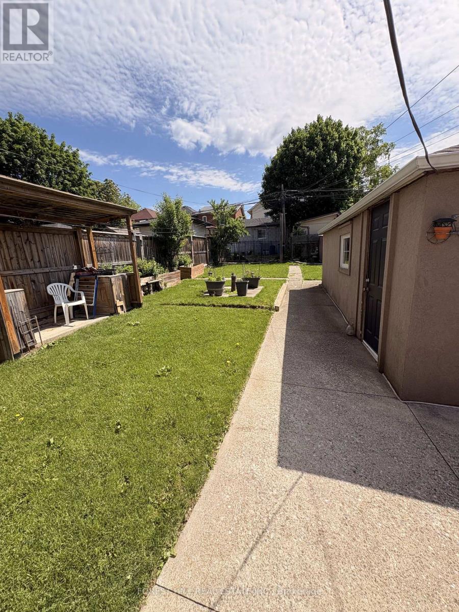 Main - 55 Hartley Avenue, Toronto, Ontario  M6E 4E9 - Photo 25 - W13221418