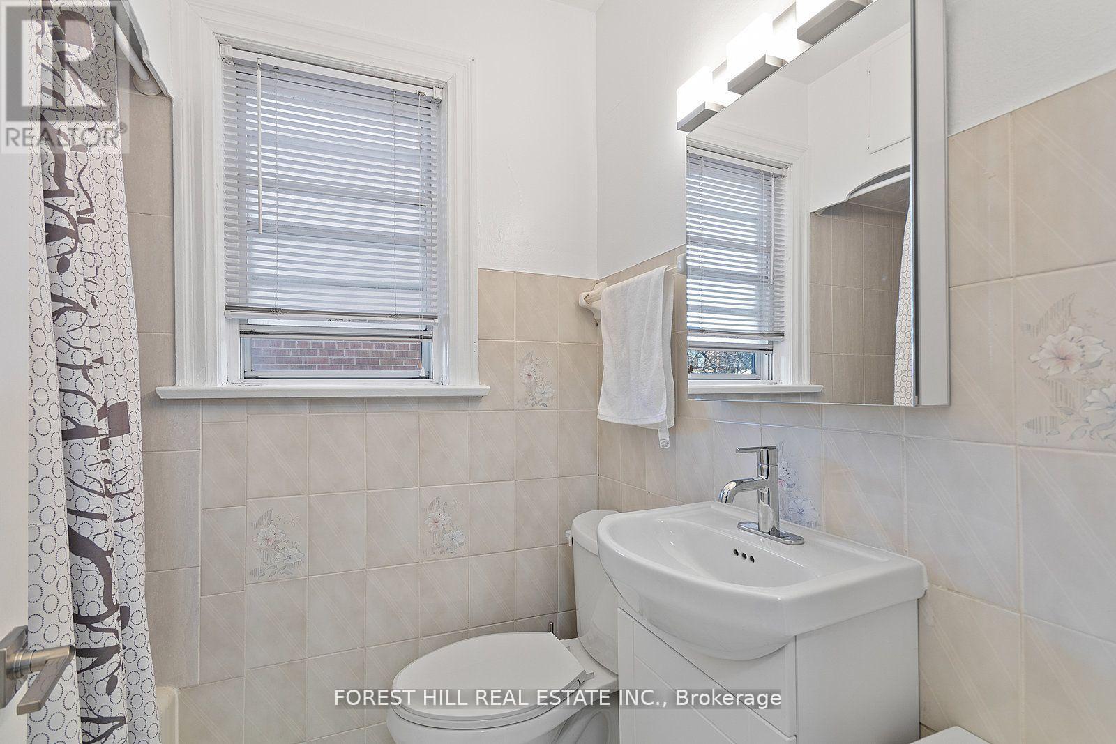 Main - 55 Hartley Avenue, Toronto, Ontario  M6E 4E9 - Photo 20 - W13221418