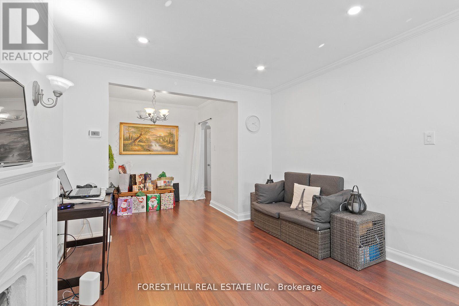 Main - 55 Hartley Avenue, Toronto, Ontario  M6E 4E9 - Photo 7 - W13221418