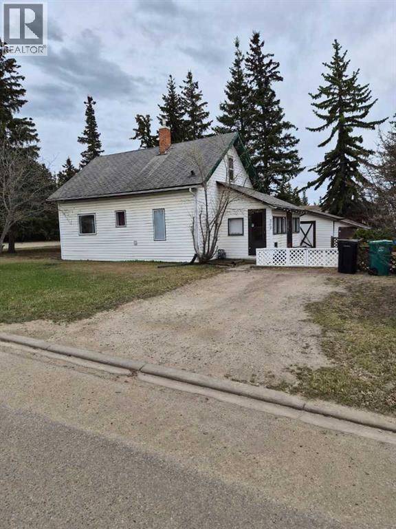 707 3 Avenue, Beaverlodge, Alberta  T0H 0C0 - Photo 20 - A2309020