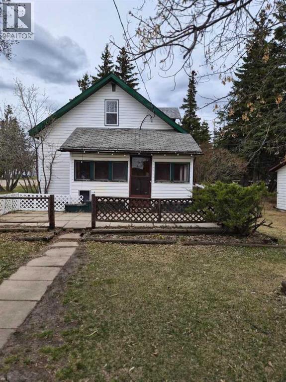 707 3 Avenue, Beaverlodge, Alberta