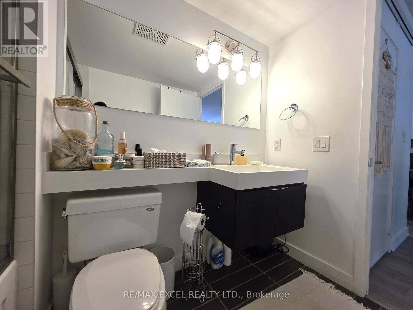1129 - 4k Spadina Avenue, Toronto, Ontario  M5V 3V9 - Photo 28 - C13221962