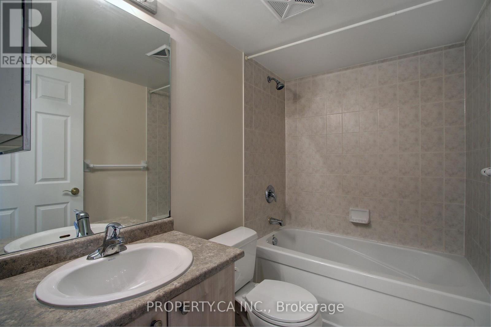 905 - 30 Grand Trunk Crescent, Toronto, Ontario  M5J 3A4 - Photo 3 - C13221966