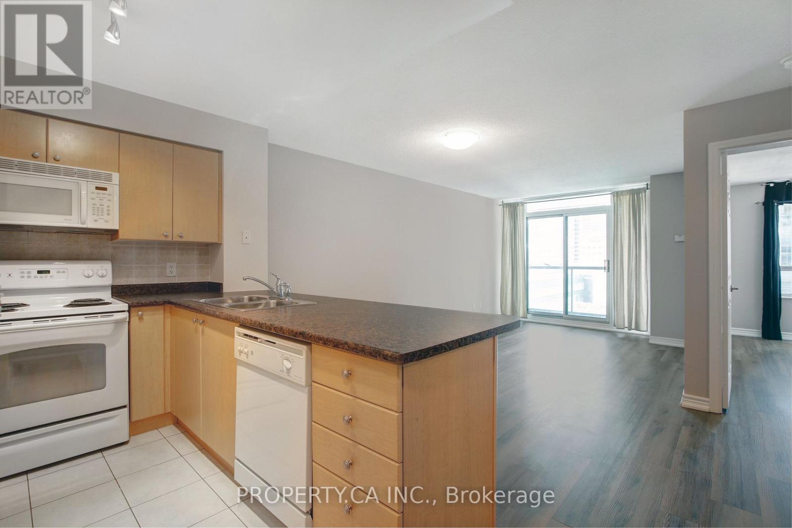 905 - 30 Grand Trunk Crescent, Toronto, Ontario  M5J 3A4 - Photo 4 - C13221966