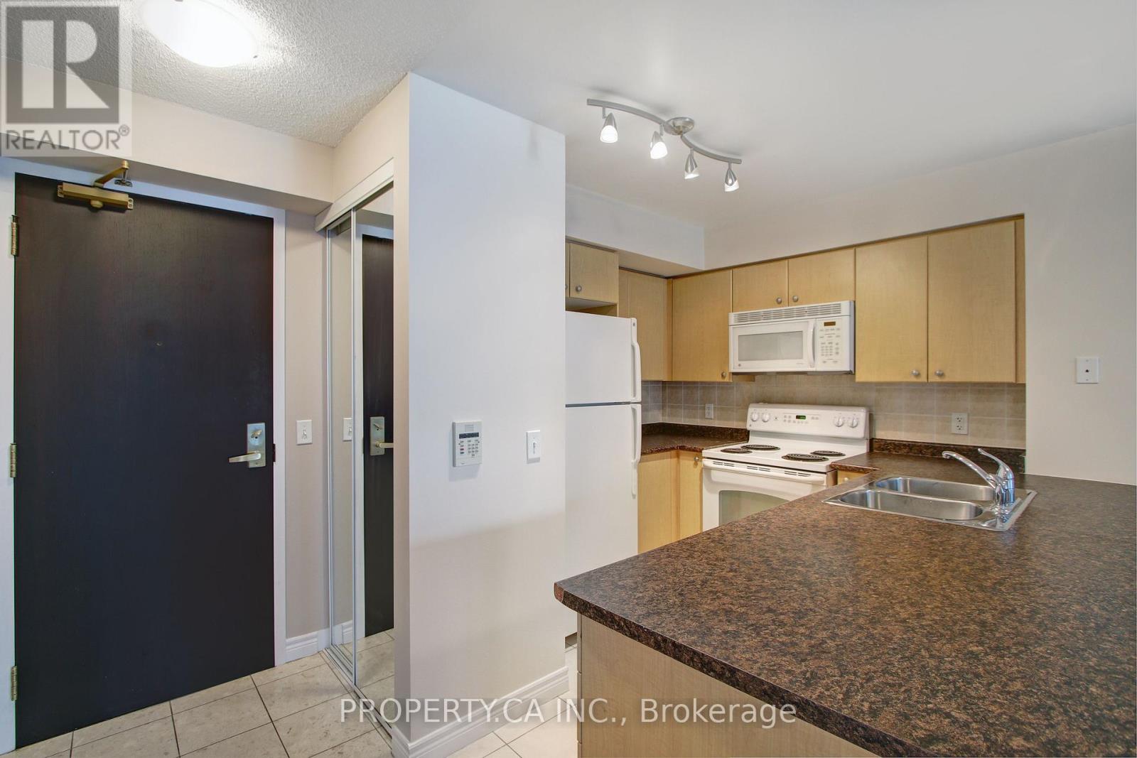 905 - 30 Grand Trunk Crescent, Toronto, Ontario  M5J 3A4 - Photo 5 - C13221966