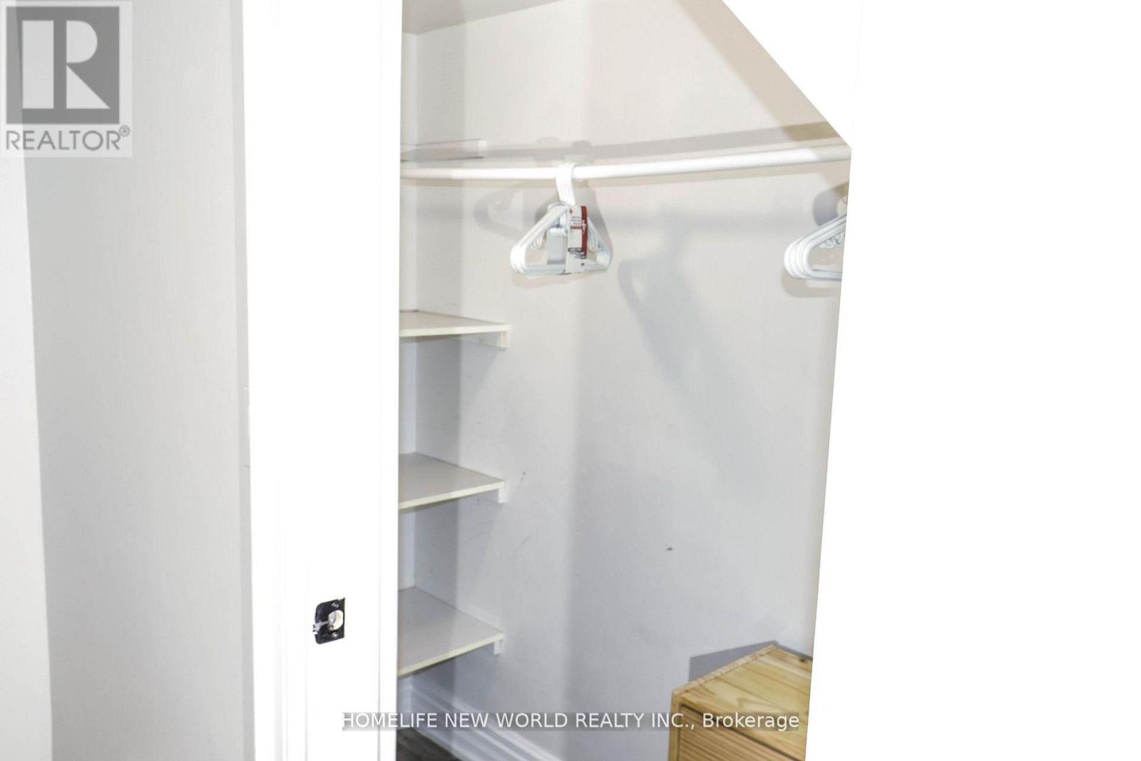 Bsmt - 222 Markham Street, Toronto, Ontario  M6J 2G6 - Photo 10 - C13221984