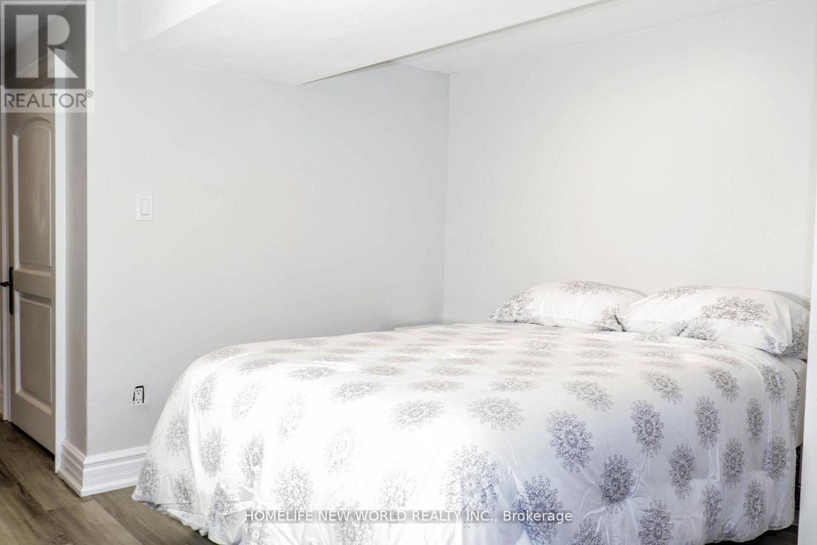 Bsmt - 222 Markham Street, Toronto, Ontario  M6J 2G6 - Photo 12 - C13221984