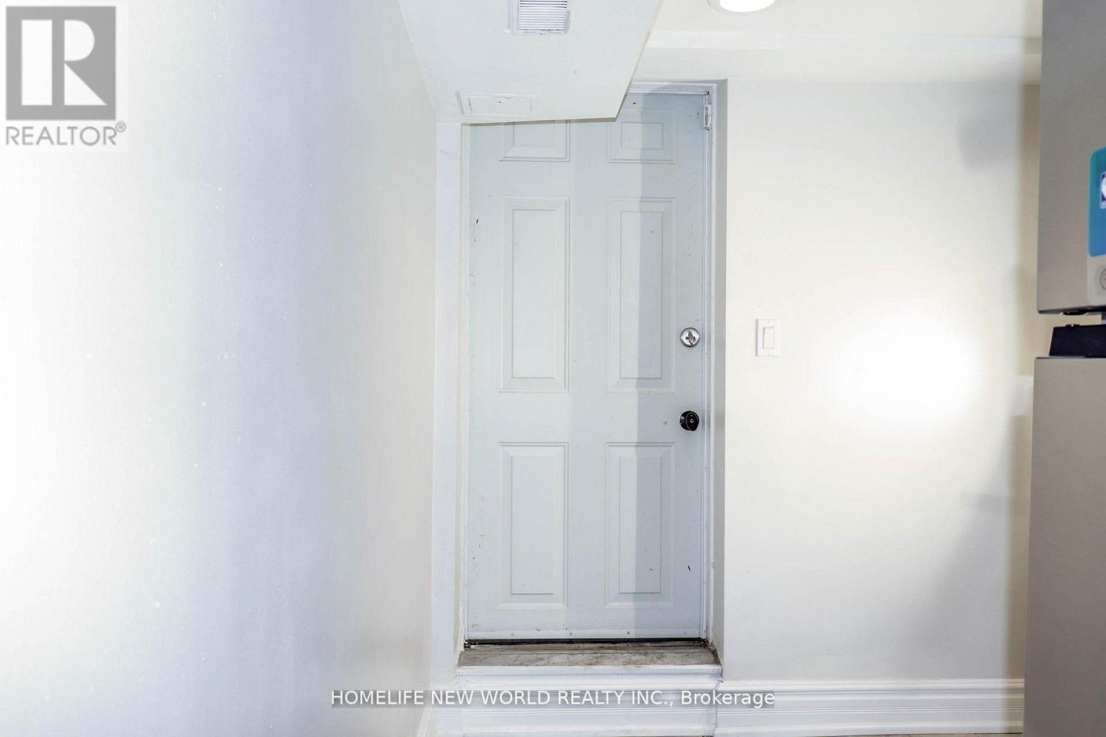 Bsmt - 222 Markham Street, Toronto, Ontario  M6J 2G6 - Photo 19 - C13221984