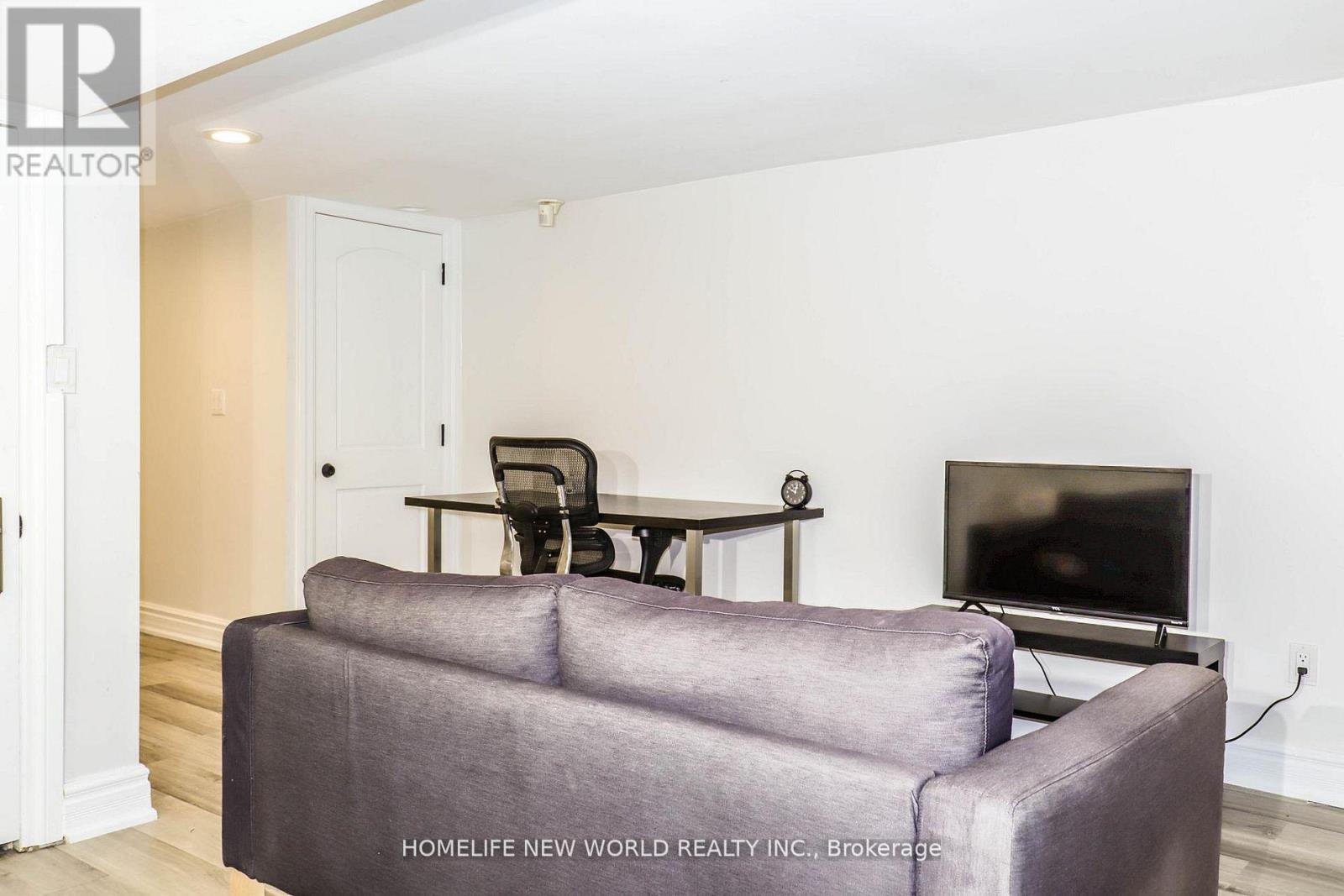 Bsmt - 222 Markham Street, Toronto, Ontario  M6J 2G6 - Photo 2 - C13221984