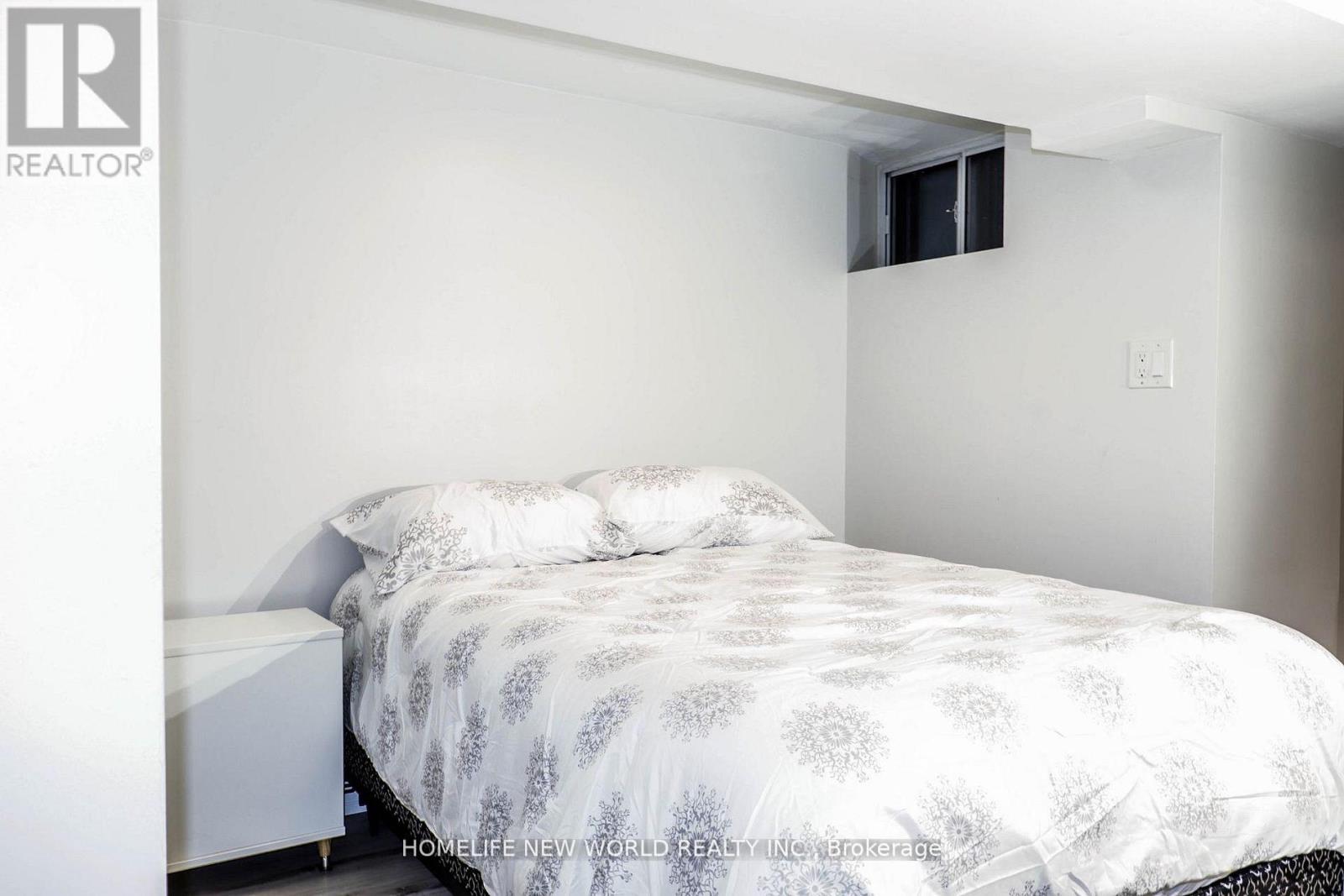 Bsmt - 222 Markham Street, Toronto, Ontario  M6J 2G6 - Photo 8 - C13221984