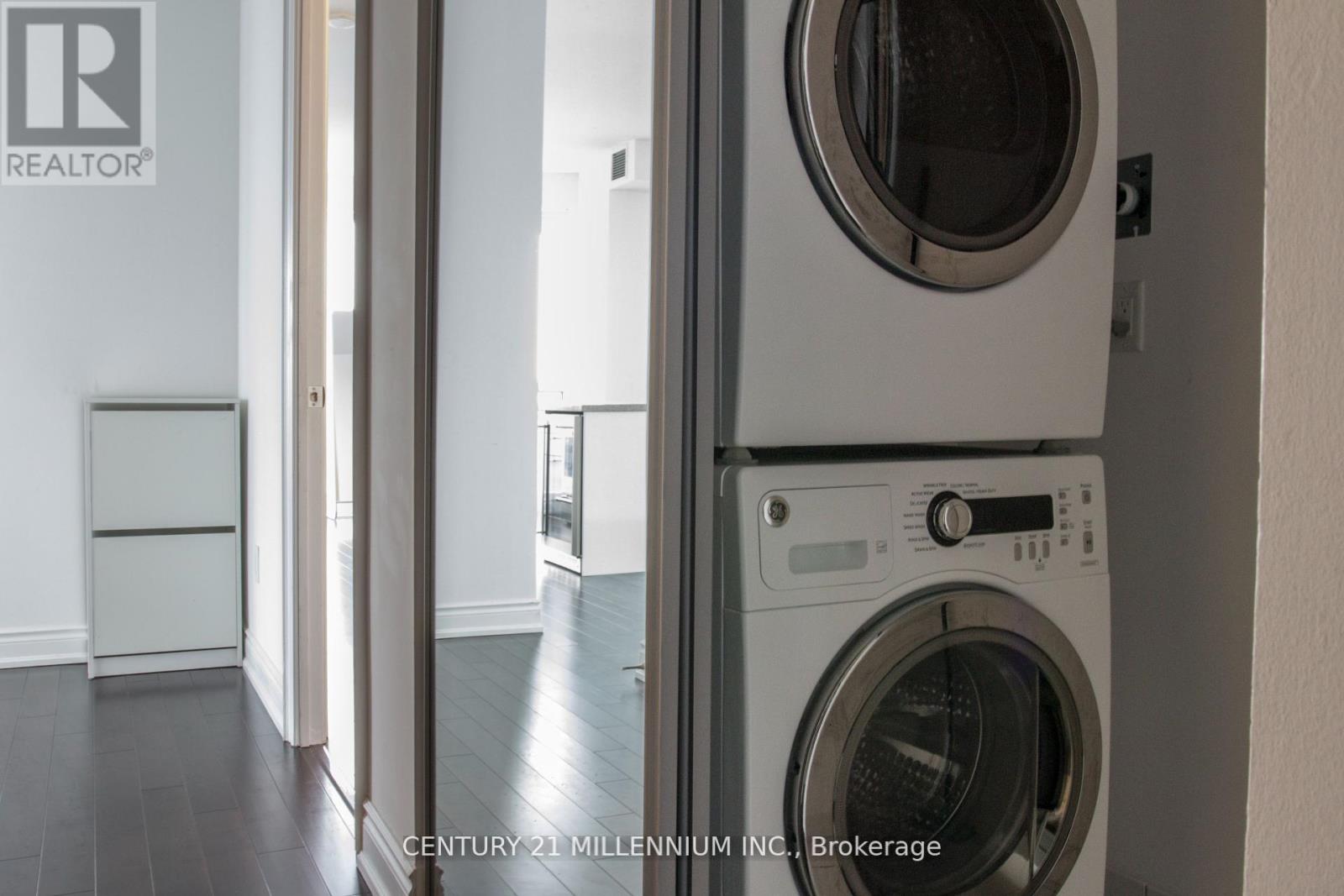 7002 - 388 Yonge Street, Toronto, Ontario  M5B 0A4 - Photo 10 - C13222018