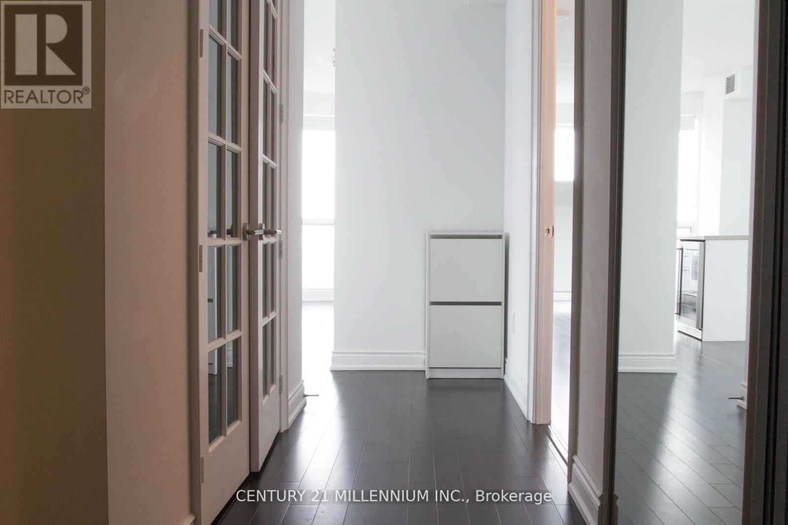 7002 - 388 Yonge Street, Toronto, Ontario  M5B 0A4 - Photo 11 - C13222018