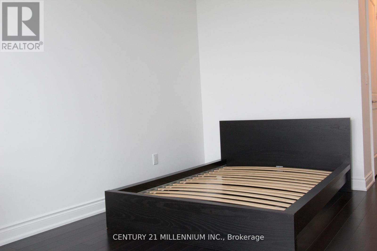 7002 - 388 Yonge Street, Toronto, Ontario  M5B 0A4 - Photo 13 - C13222018