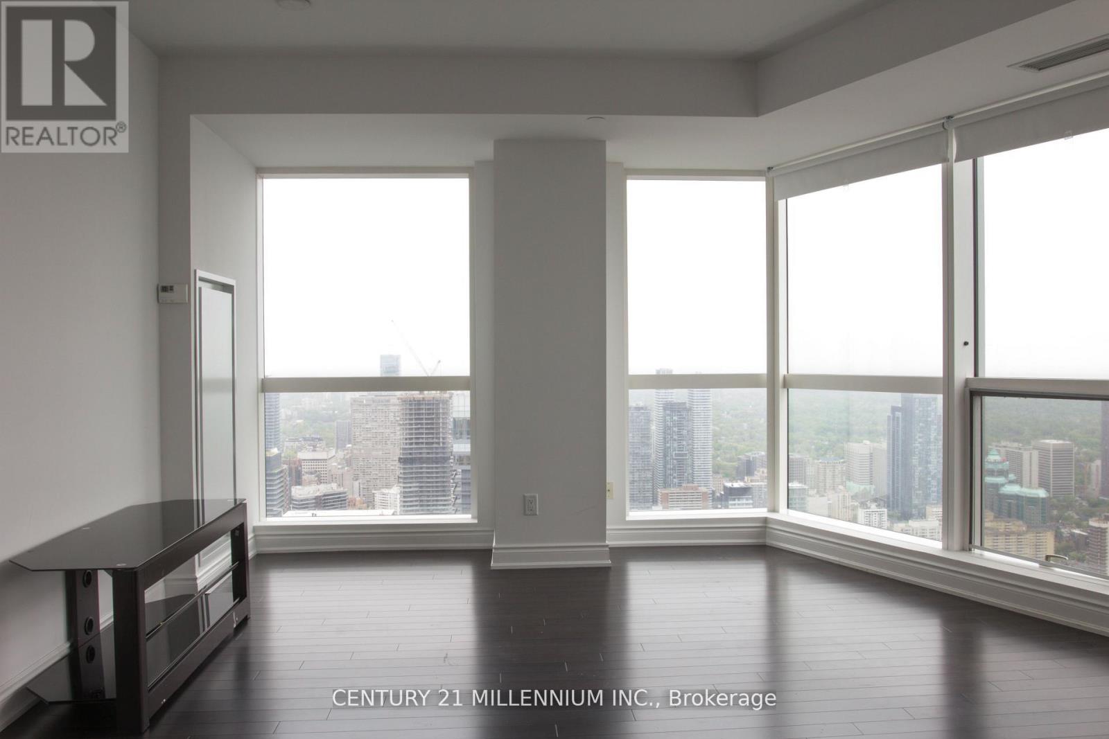 7002 - 388 Yonge Street, Toronto, Ontario  M5B 0A4 - Photo 4 - C13222018