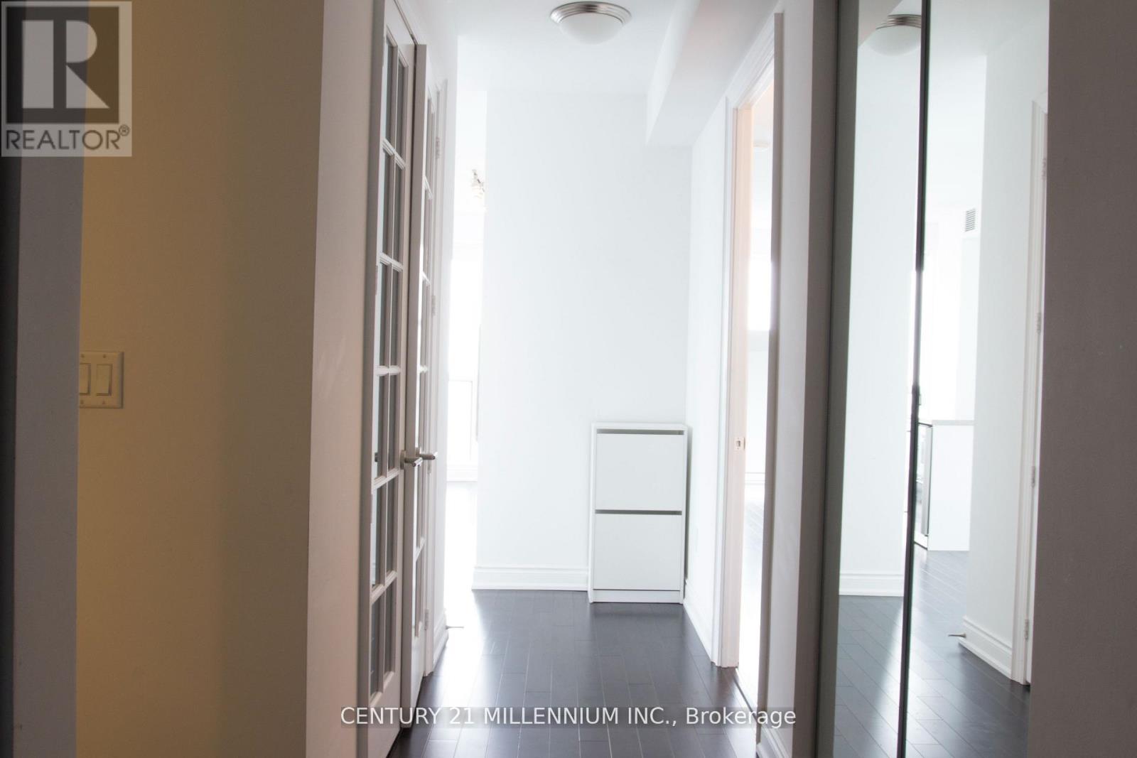 7002 - 388 Yonge Street, Toronto, Ontario  M5B 0A4 - Photo 7 - C13222018