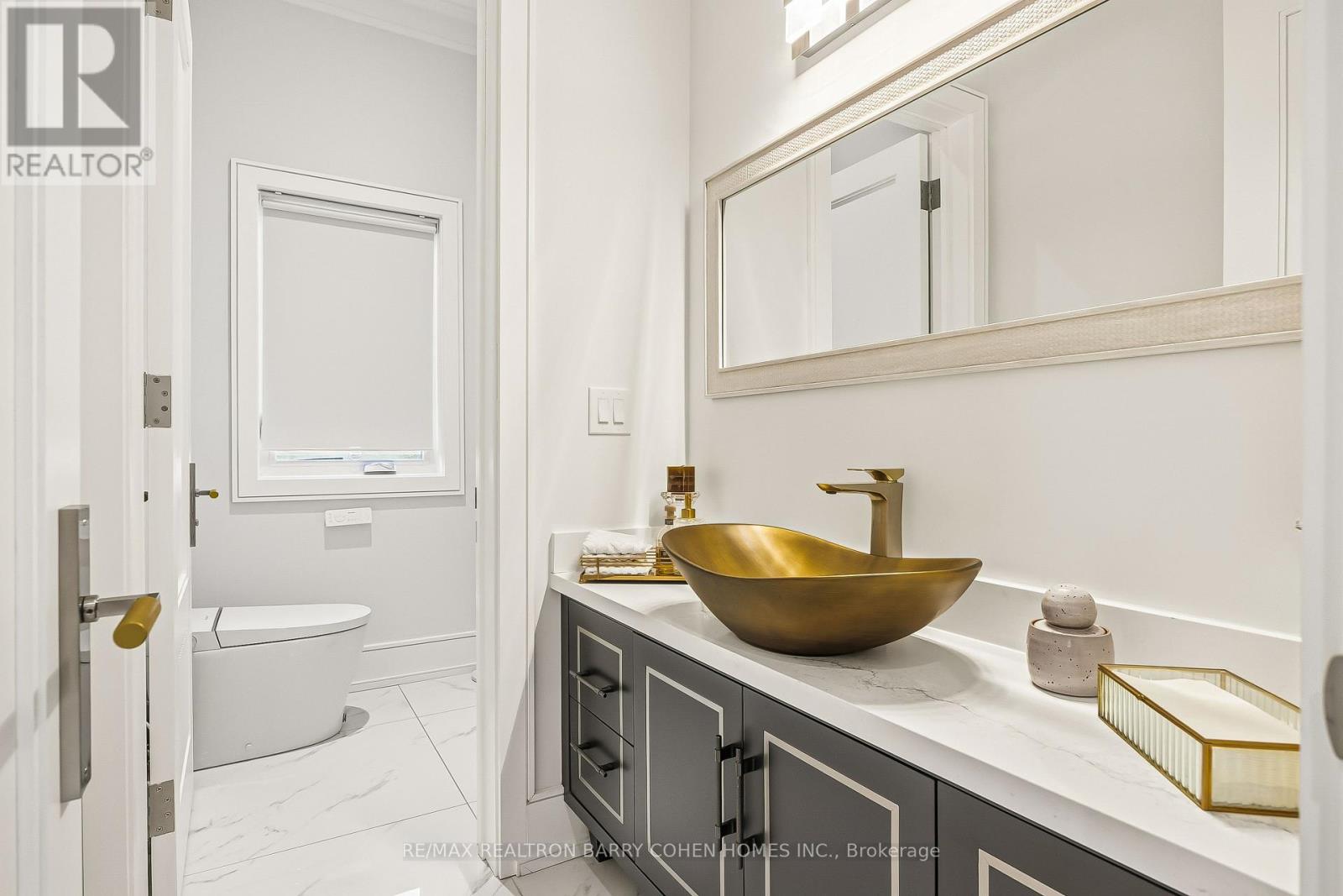 2 Hemford Crescent, Toronto, Ontario  M3B 2S5 - Photo 22 - C13222030