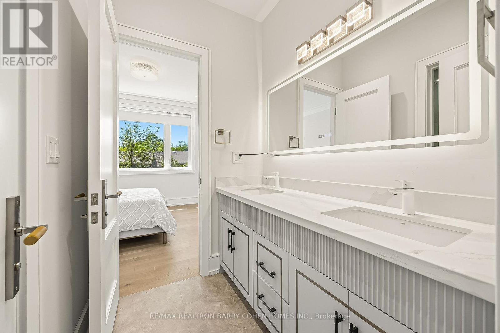 2 Hemford Crescent, Toronto, Ontario  M3B 2S5 - Photo 36 - C13222030