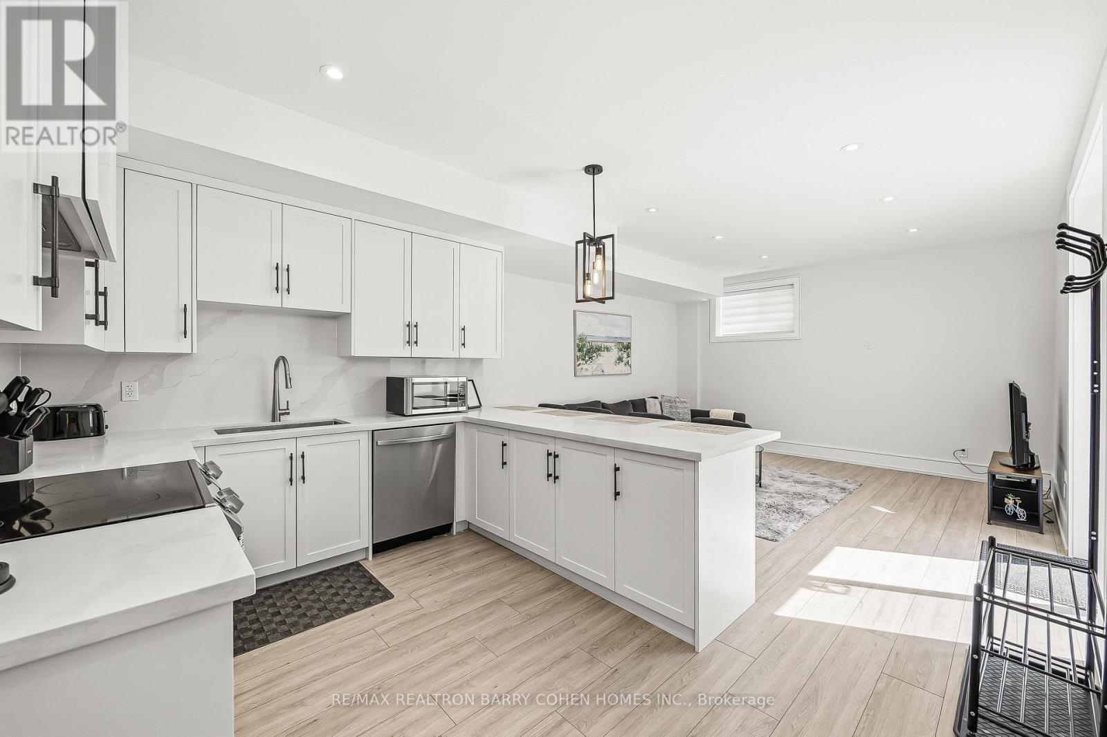 2 Hemford Crescent, Toronto, Ontario  M3B 2S5 - Photo 43 - C13222030