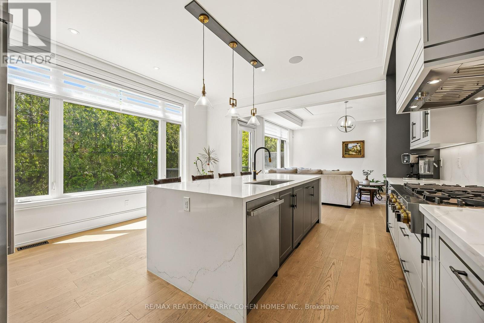 2 Hemford Crescent, Toronto, Ontario  M3B 2S5 - Photo 9 - C13222030