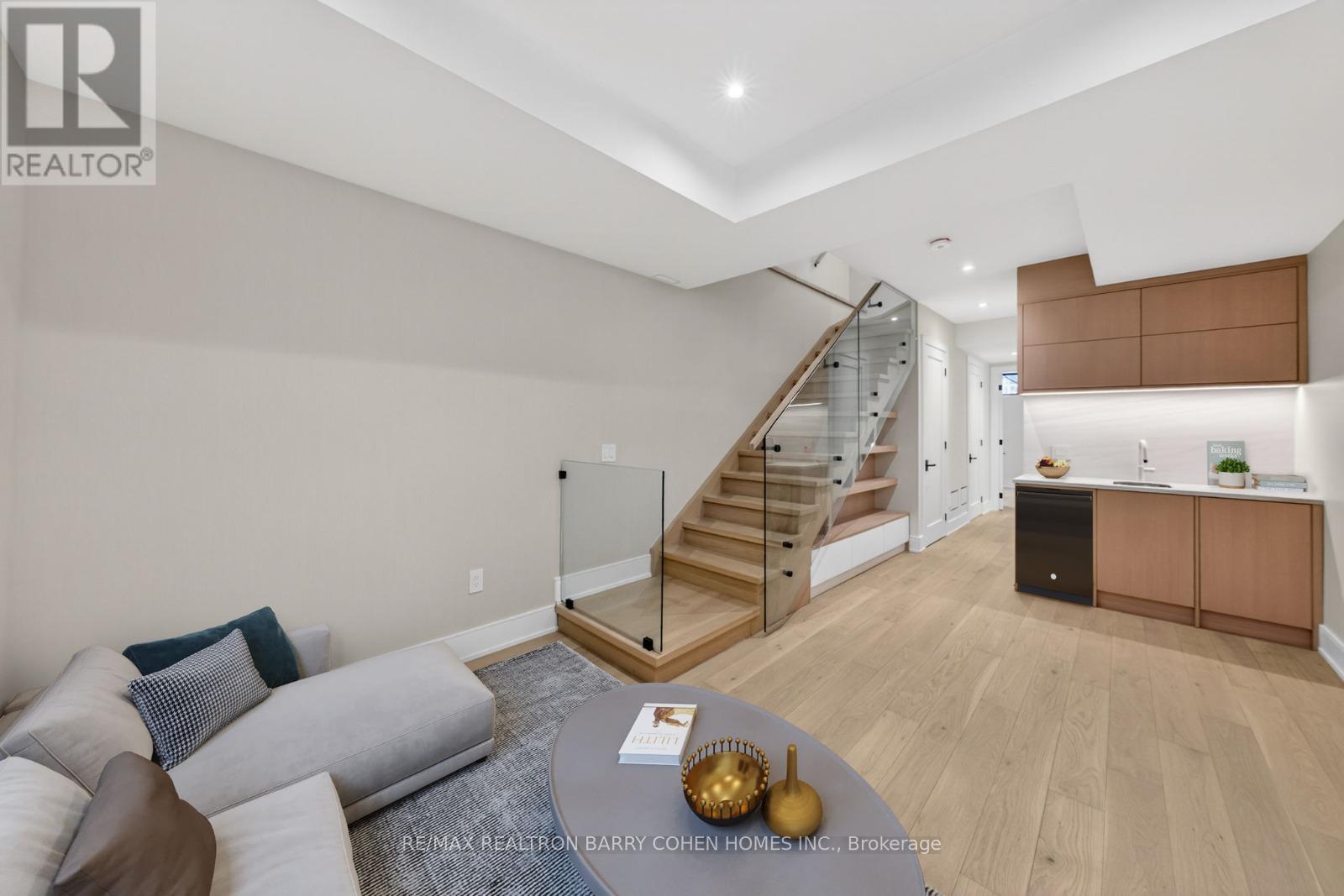 110 Banff Road, Toronto, Ontario  M4P 2P5 - Photo 21 - C13222046