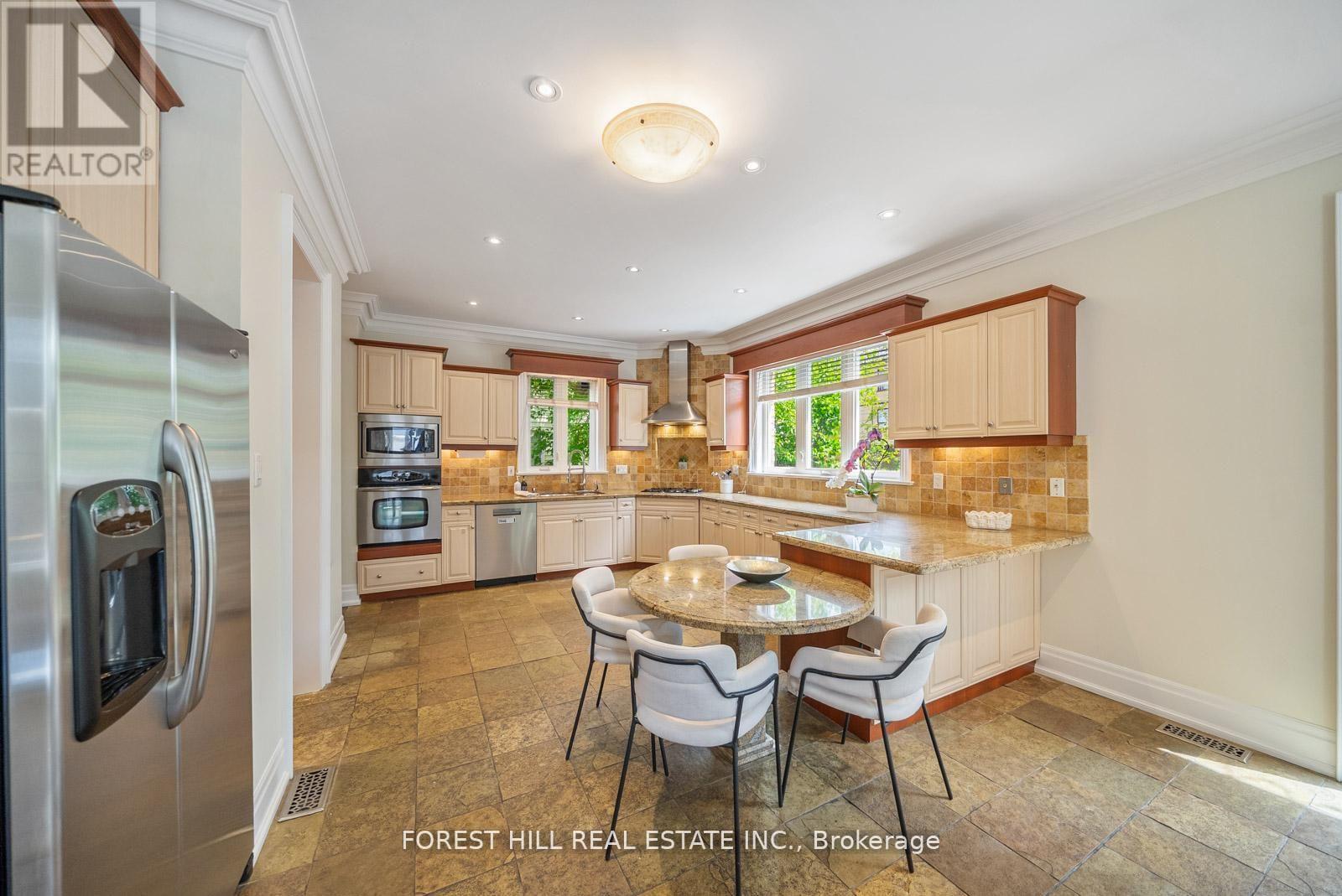 109 Dell Park Avenue, Toronto, Ontario  M6B 2V2 - Photo 16 - C13222132