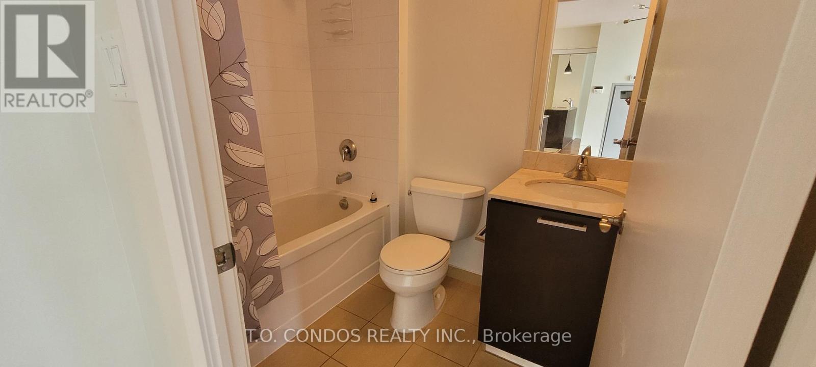 3801 - 38 Grenville Street, Toronto, Ontario  M4Y 1A5 - Photo 9 - C13222146