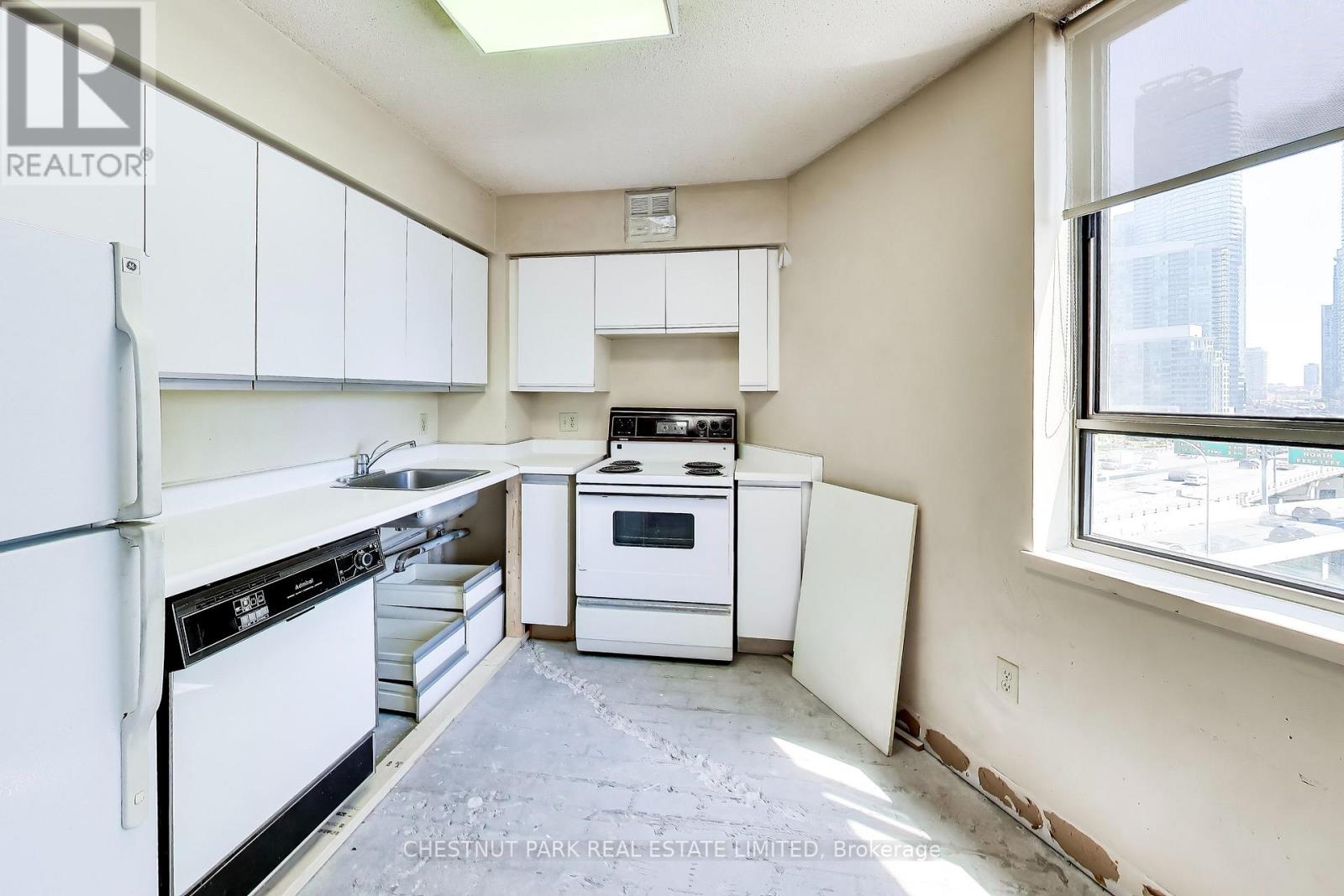 906 - 270 Queens Quay W, Toronto, Ontario  M5J 2N4 - Photo 10 - C13222228