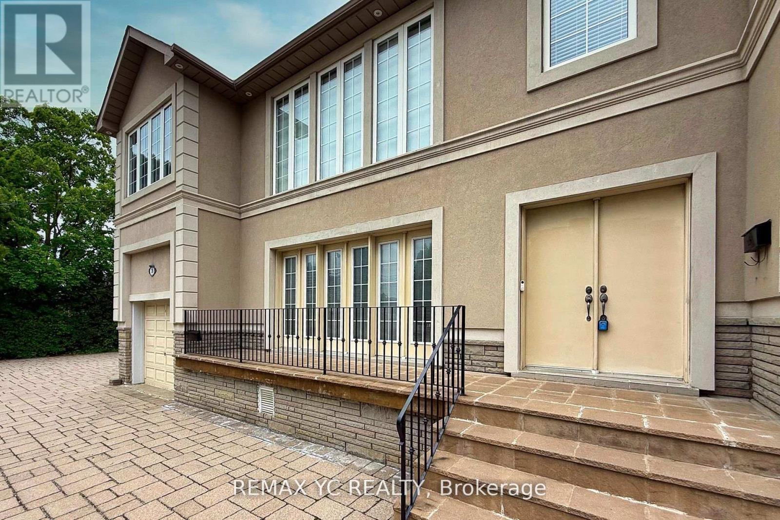 18 Mullet Road, Toronto, Ontario  M2M 2A6 - Photo 2 - C13222236