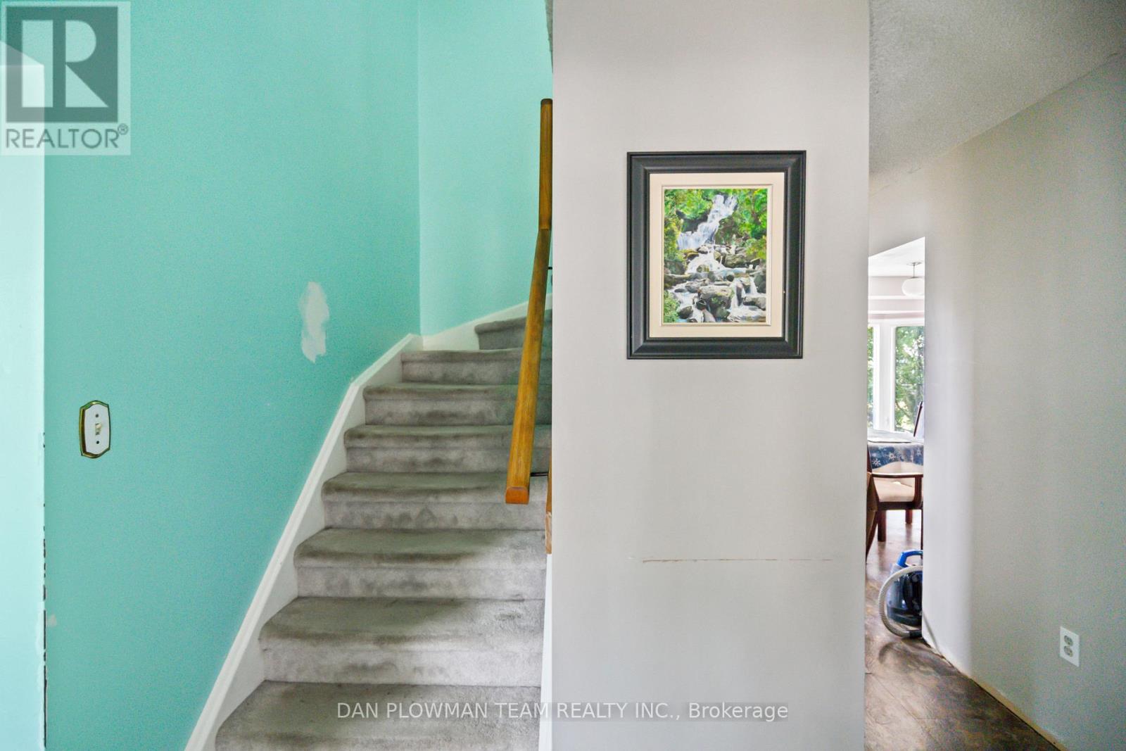 84 Long Drive, Whitby, Ontario  L1N 8E7 - Photo 4 - E13221876