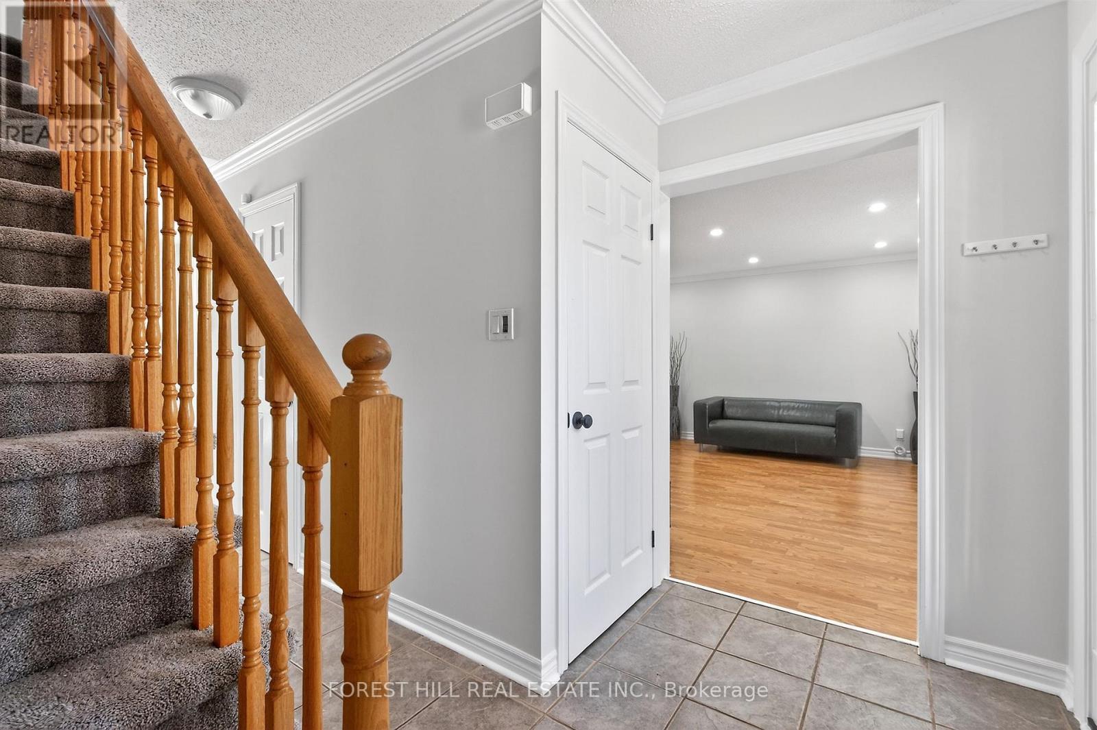 51 Winston Crescent, Whitby, Ontario  L1N 6Y3 - Photo 7 - E13221918