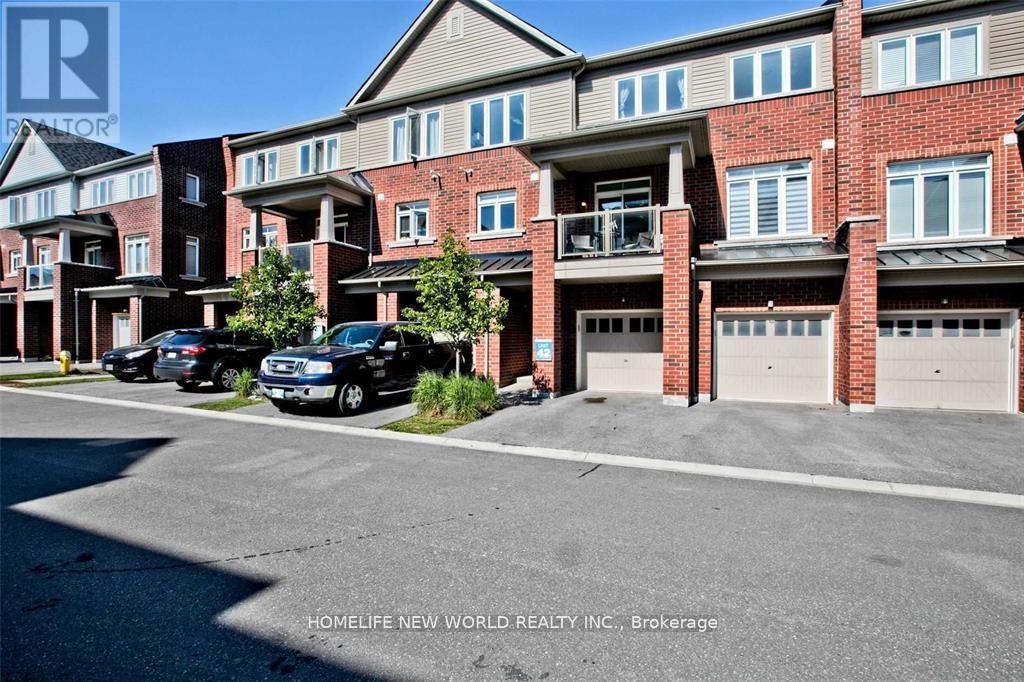 2407 Nantucket Chase, Pickering, Ontario  L1X 0E5 - Photo 2 - E13222212